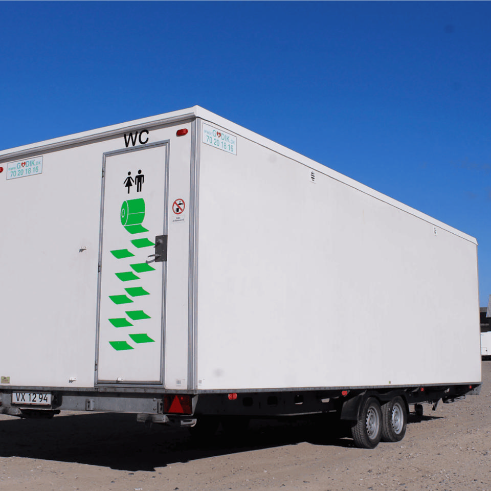 Luksus toiletvogn med 6 toiletter og 1 urinal - Toiletter med skyl