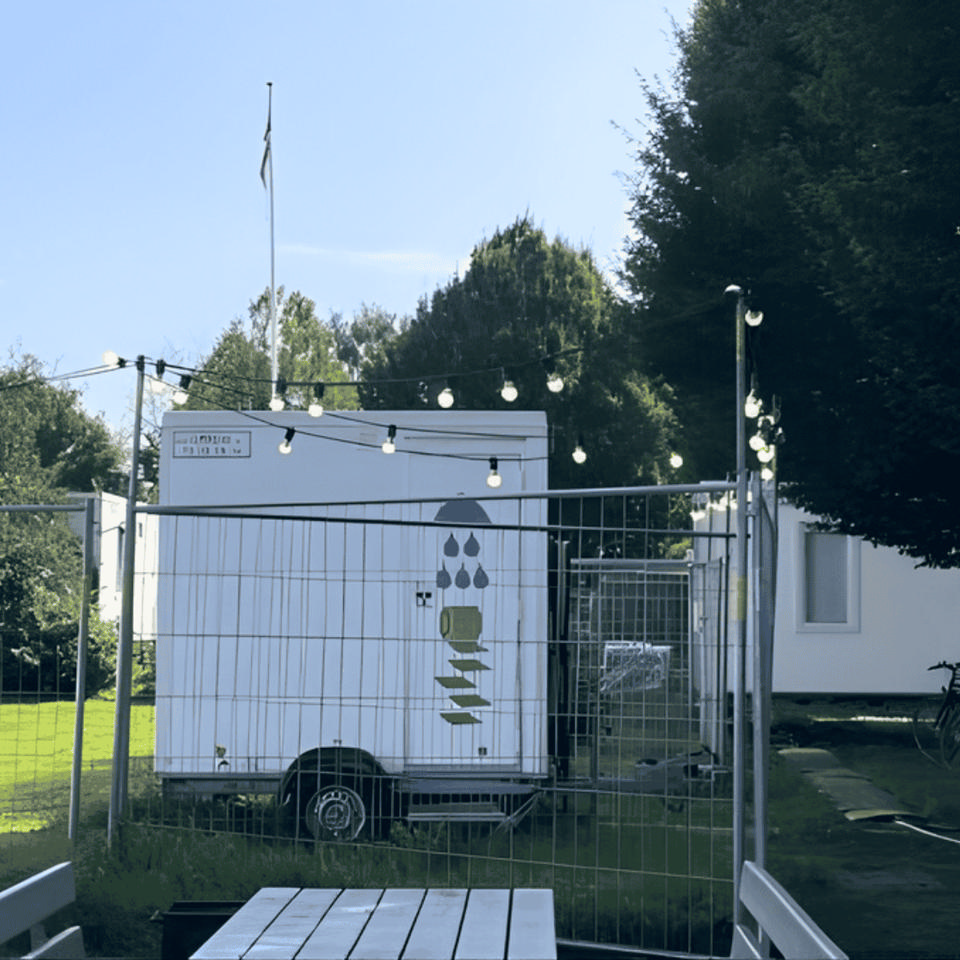 Toiletvogn m/bad (badmobil) - Brugte toilet-, bad- & handicapvogne