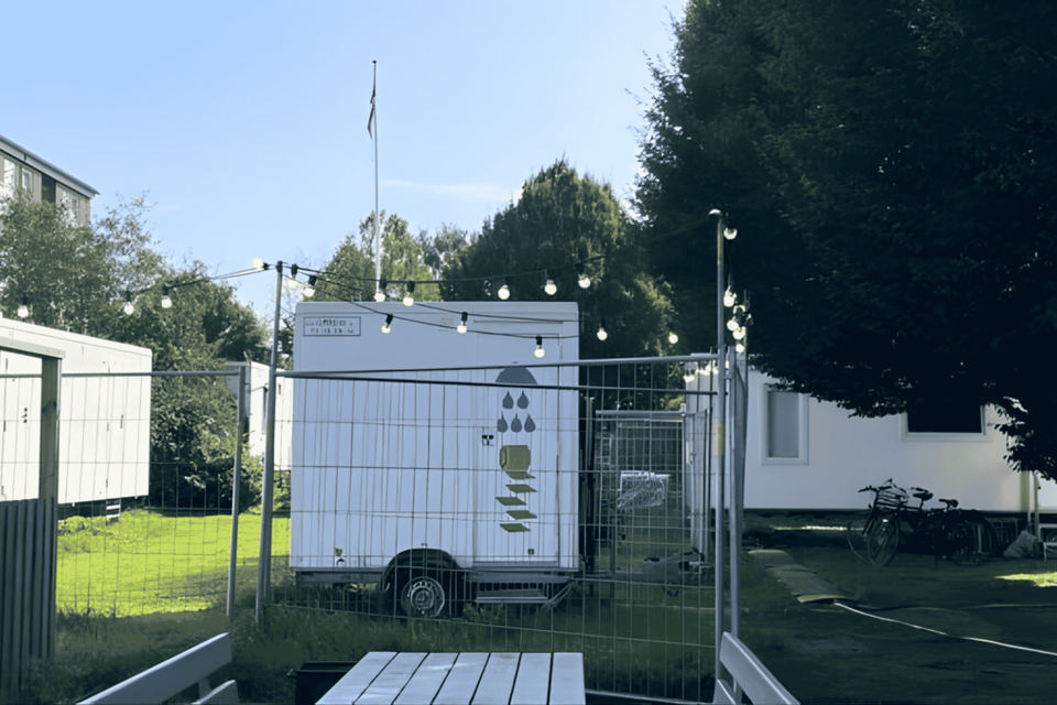 Toiletvogn m/bad (badmobil) - Brugte toilet-, bad- & handicapvogne