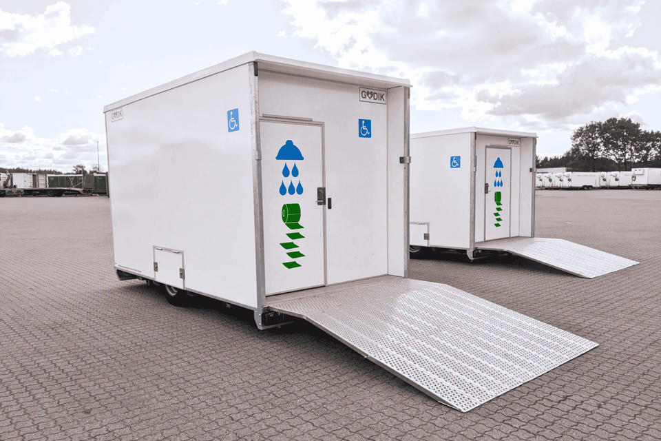 Handicap toiletvogn inkl. lift, bad og tank - Pusle- og Handicaptoiletter