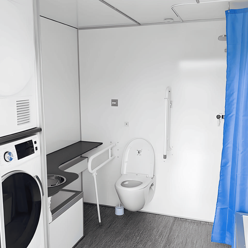 Handicap toiletvogn inkl. lift, bad og tank - Pusle- og Handicaptoiletter