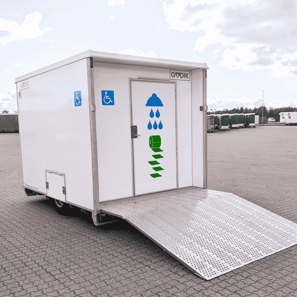 Handicap toiletvogn inkl. lift, bad og tank - Pusle- og Handicaptoiletter