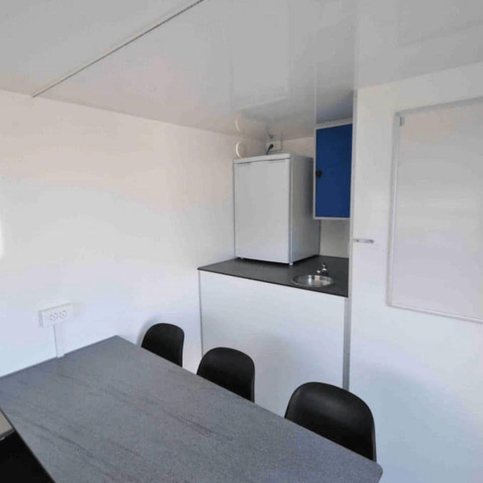 6 personers kontor- & spisevogn - Kontorvogne- og moduler