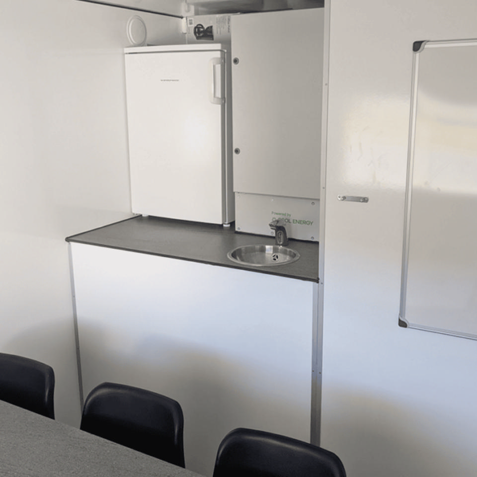 6 personers kontor og spisevogn - SOLAR - Kontorvogne- og moduler