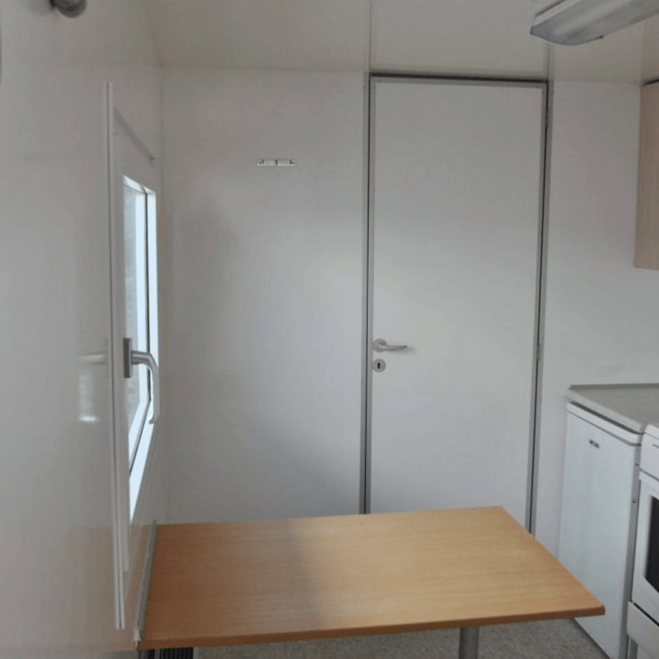 Beboelsesvogn 4 personer, 9 meter - Brugte beboelse- og køkkenvogne